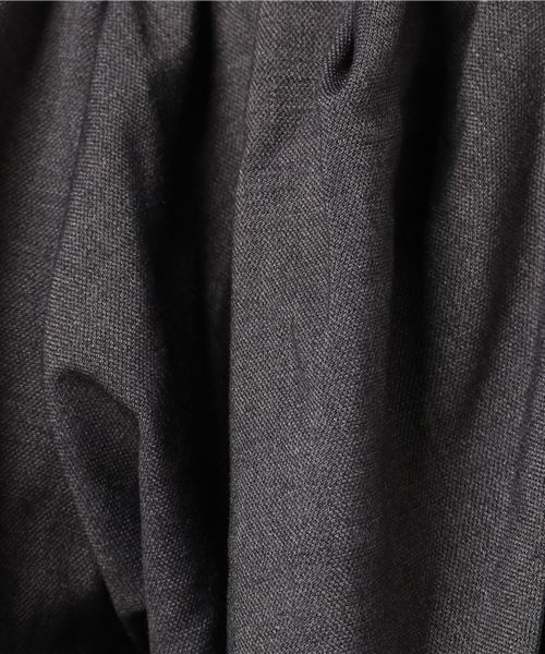SLY(スライ)の「VOLUME SLEEVE ASYMMETRY JK(その他アウター・レディース・グレー/ブラック/ベージュ・1/2)」の4枚目の写真