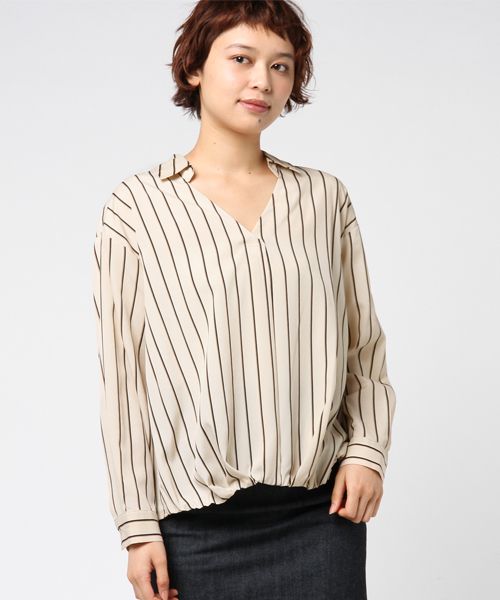 RIVE DROITE(リヴドロワ)の「フロントタックストライプシャツ(シャツ/ブラウス・レディース・オフホワイト/ネイビー/ベージュ・FREE)」の1枚目の写真