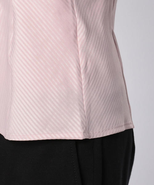 NARACAMICIE（ナラカミーチェ）の「ペンシルサテンストライプ長袖シャツ（シャツ/ブラウス・レディース・ホワイト/ピンク・LARGE/MEDIUM/SMALL）」の9枚目の写真