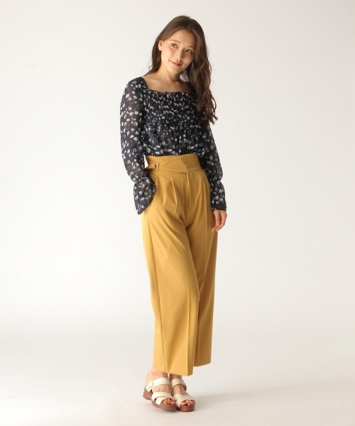 mysty woman(ミスティウーマン)の「花柄シャーリング入りブラウス(シャツ/ブラウス・レディース・オフホワイト/サックスブルー/ネイビー・FREE)」の22枚目の写真