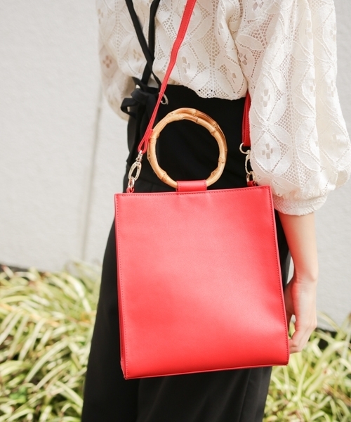 PAGEBOY(ページボーイ)の「バンブーハンドルバック(ハンドバッグ・レディース・ライトベージュ/ネイビー/レッド・FREE)」の3枚目の写真