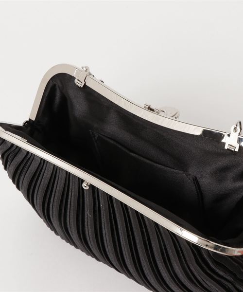 Cupid Heart（キューピッドハート）の「【Cupid Heart】結婚式バッグ プリーツパーティーバッグ（クラッチバッグ・レディース・ネイビー/ベージュ/ブラック/シルバー・MEDIUM）」の7枚目の写真