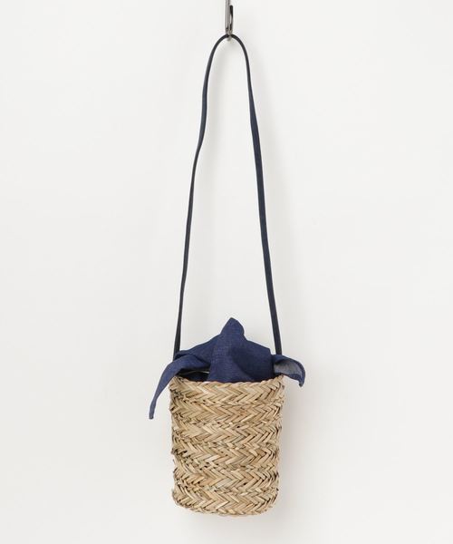 notch.(ノッチ)の「シーグラス エクシレショルダーバッグ(かごバッグ・レディース・ネイビー/キャメル・ONE SIZE)」の6枚目の写真