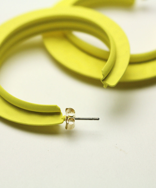 misto accessories(ミストアクセサリーズ)の「パスタピアスサークル(ピアス(両耳用)・レディース・ブラック/グレー/ピンク/イエロー/ラベンダー・FREE)」の7枚目の写真