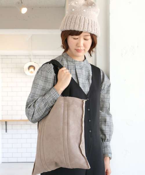 LBC（エルビーシー）の「チェックハイネックブラウス（シャツ/ブラウス・レディース・ブラック/ブラウン/その他35・M/L）」の6枚目の写真