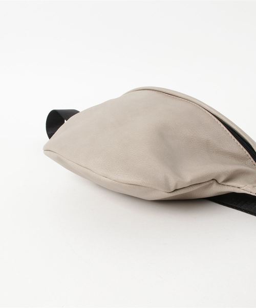 WEGO（ウィゴー）の「WEGO/フェイクレザーウエストバッグ（ボディバッグ/ウエストポーチ・メンズ・ブラック/グレー・FREE）」の7枚目の写真