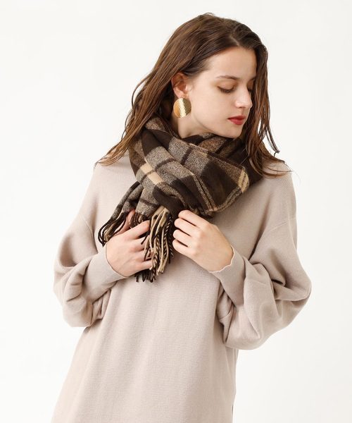titivate(ティティベイト)の「チェック大判ストール(ストール/ショール・レディース・オレンジ/ネイビー/ブラウン/グレー/イエロー・FREE)」の3枚目の写真