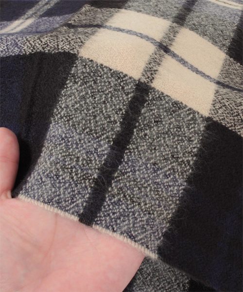 titivate(ティティベイト)の「チェック大判ストール(ストール/ショール・レディース・オレンジ/ネイビー/ブラウン/グレー/イエロー・FREE)」の6枚目の写真