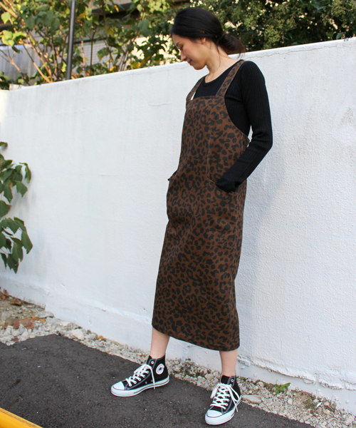 ottilie（オティーリエ）の「レオパード柄サロペットワンピース