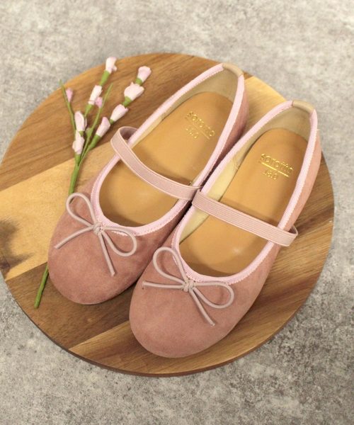 SOROTTO（ソロット）の「ぺたんこバレエシューズ 16-18cm ストラップ付き（バレエシューズ・キッズ・ブラック/ベージュ/ピンク/ブルーグレー/イエロー/グリーン/レオパード/ブラック系その他/ゴールド/レッド/ブルー/ピンク系その他/ブラック系その他2/シルバー/その他/チェック/レッド系その他/キャメル/グリーン系その他/オレンジ/ブルー系その他/パープル/ダークブラウン/ブラウン系その他/ゴールド系その他/その他1/アイボリー/ブラック系その他3・16.0cm/17.0cm/18.0cm）」の17枚目の写真
