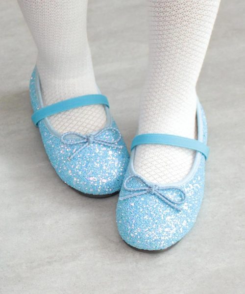 SOROTTO（ソロット）の「ぺたんこバレエシューズ 16-18cm ストラップ付き（バレエシューズ・キッズ・ブラック/ベージュ/ピンク/ブルーグレー/イエロー/グリーン/レオパード/ブラック系その他/ゴールド/レッド/ブルー/ピンク系その他/ブラック系その他2/シルバー/その他/チェック/レッド系その他/キャメル/グリーン系その他/オレンジ/ブルー系その他/パープル/ダークブラウン/ブラウン系その他/ゴールド系その他/その他1/アイボリー/ブラック系その他3・16.0cm/17.0cm/18.0cm）」の12枚目の写真