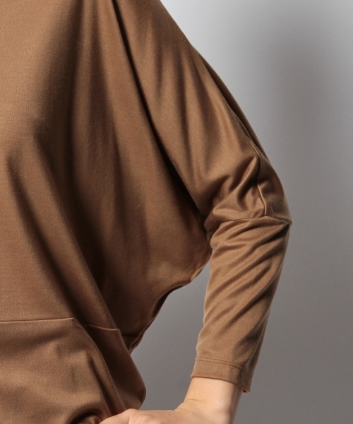 UNITED ARROWS（ユナイテッドアローズ）の「UA/AP TE/CU ドルマン カットソー（Tシャツ/カットソー・レディース・ブラウン/オリーブ/コバルトブルー/ロイヤルブルー/ネイビー・フリー）」の10枚目の写真