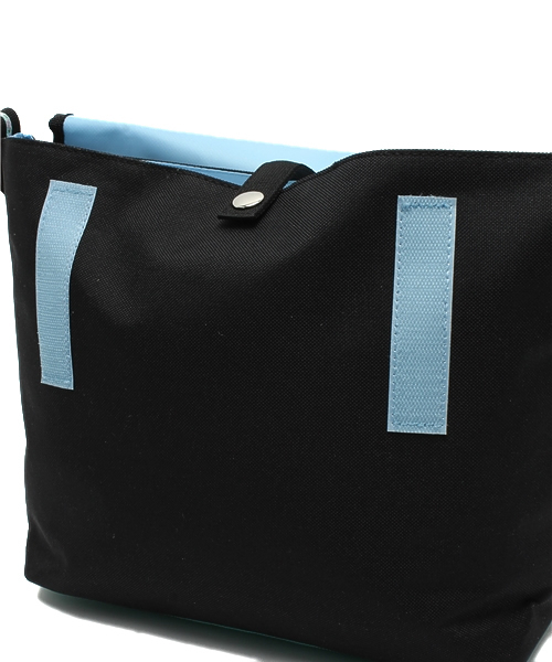 POU DOU DOU（プードゥドゥ）の「ナイロンにゃんこプリントメッセンジャーL（メッセンジャーバッグ・レディース・ブラック・F）」の10枚目の写真