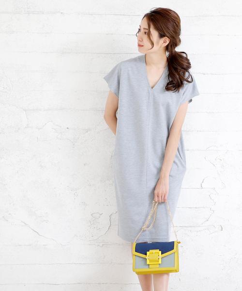 Doula Doula(ドゥーラドゥーラ)の「深Vネックワンピース(ワンピース・レディース・ブラック/ベージュ/グレー/オフホワイト/カーキ/ホワイト系その他/ブラック系その他/グレー系その他/ベージュ系その他/グリーン系その他・FREE)」の7枚目の写真