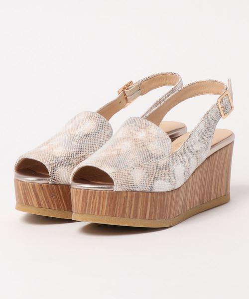 cava cava（サヴァサヴァ）の「〈cava cava (サヴァサヴァ)〉スリングバック厚底サンダル（サンダル・レディース・ブラック/マスタード/プラチナム/ピンク・23.5cm/24.0cm/23.0cm/22.5cm/24.5cm）」の4枚目の写真