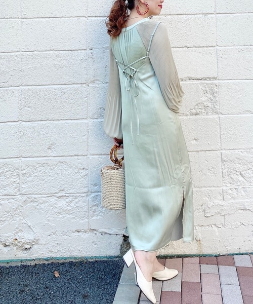 archives（アルシーヴ）の「サテンVネックキャミワンピース（ワンピース・レディース・ミント/グレー/ブラック・MEDIUM）」の3枚目の写真