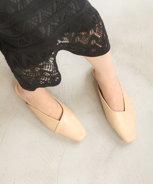 Bab（バブ）の「【WEB限定】ソフトスクエアトゥバブーシュ風スリッパフラットサンダル（サンダル・レディース・ベージュ/ブラウン・M/L）」の14枚目の写真