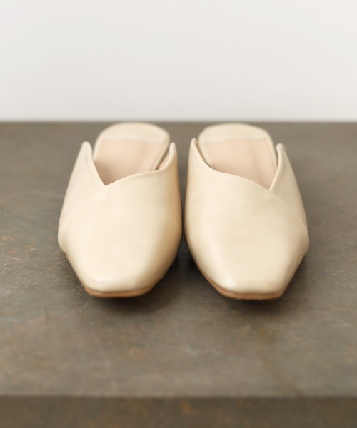 Bab（バブ）の「【WEB限定】ソフトスクエアトゥバブーシュ風スリッパフラットサンダル（サンダル・レディース・ベージュ/ブラウン・M/L）」の15枚目の写真