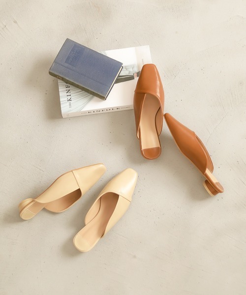 Bab（バブ）の「【WEB限定】ソフトスクエアトゥバブーシュ風スリッパフラットサンダル（サンダル・レディース・ベージュ/ブラウン・M/L）」の8枚目の写真