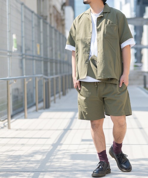 JOHN'S CLOSET（ジョンズクローゼット）の「【2】３点セット　ポケットタブル半袖セットアップ　【シャツジャケット】【ショーツ ショートパンツ】【サコッシュ】（シャツ/ブラウス・メンズ・ブラック/カーキ/ベージュ・X-LARGE/LARGE/MEDIUM）」の6枚目の写真