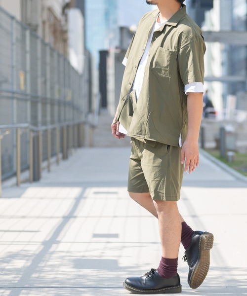 JOHN'S CLOSET（ジョンズクローゼット）の「【2】３点セット　ポケットタブル半袖セットアップ　【シャツジャケット】【ショーツ ショートパンツ】【サコッシュ】（シャツ/ブラウス・メンズ・ブラック/カーキ/ベージュ・X-LARGE/LARGE/MEDIUM）」の4枚目の写真