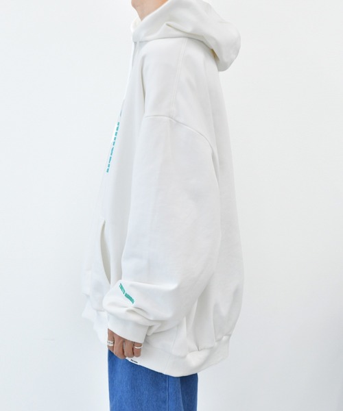 Perushu（ペルーシュ）の「yutayunoki × Perushu ヘビーウェイトコラボスウェットパーカー（パーカー・メンズ・ホワイト/チャコールグレー/ブラック/グレイッシュベージュ・SMALL/MEDIUM/LARGE）」の13枚目の写真