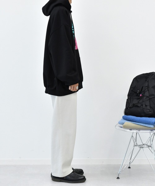 Perushu（ペルーシュ）の「yutayunoki × Perushu ヘビーウェイトコラボスウェットパーカー（パーカー・メンズ・ホワイト/チャコールグレー/ブラック/グレイッシュベージュ・SMALL/MEDIUM/LARGE）」の20枚目の写真