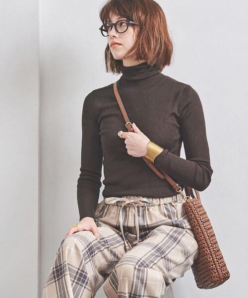 UNITED ARROWS(ユナイテッドアローズ)の「UBCB シルクリブ タートルネック ニット 20AW(ニット/セーター・レディース・ダークブラウン・フリー)」の1枚目の写真