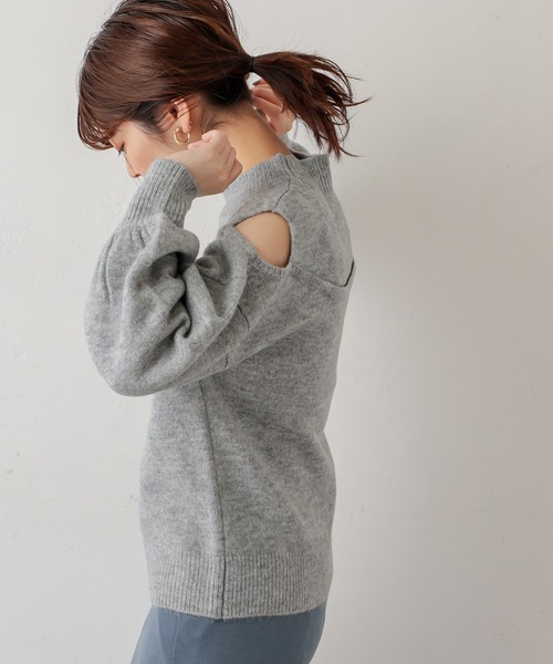 natural couture（ナチュラルクチュール）の「ショルダースリットブークレーニット（ニット/セーター・レディース・ベージュ/グレー/オフホワイト/グリーン・FREE）」の11枚目の写真