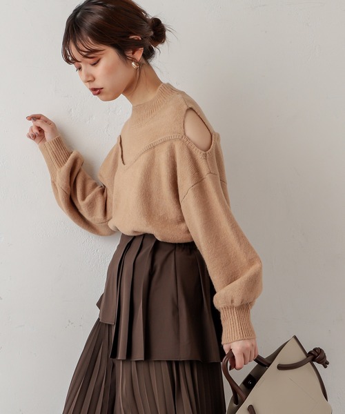 natural couture（ナチュラルクチュール）の「ショルダースリットブークレーニット（ニット/セーター・レディース・ベージュ/グレー/オフホワイト/グリーン・FREE）」の13枚目の写真