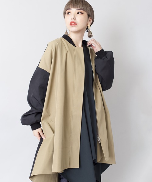 OSMOSIS（オズモーシス）の「バイカラービッグフレアーコート