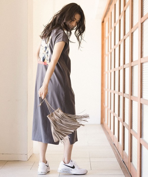 BAYFLOW（ベイフロー）の「【Lee(リー)】カットソーワンピース（ワンピース・レディース・チャコールグレー/ベージュ/オフホワイト・FREE）」の4枚目の写真