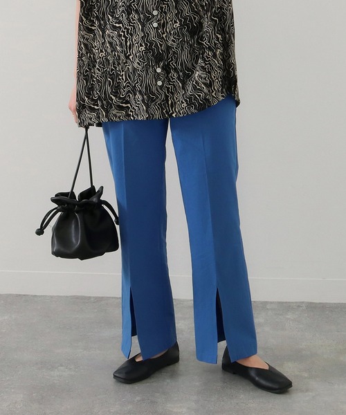 Factor=（ファクターイコール）の「センタースリットイージーフレアパンツ（その他パンツ・レディース・ブルー/モカ・FREE）」の2枚目の写真