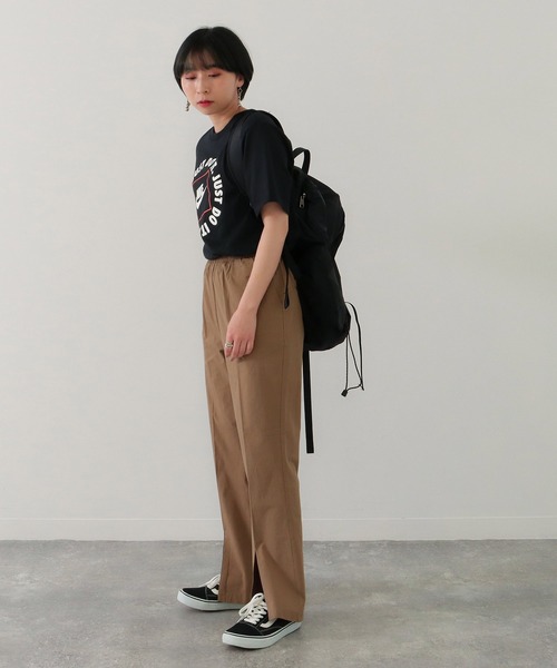 Factor=（ファクターイコール）の「センタースリットイージーフレアパンツ（その他パンツ・レディース・ブルー/モカ・FREE）」の7枚目の写真