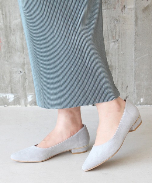 chocolates(チョコラテス)の「晴雨兼用 ポインテッドローヒールパンプス【日本製】(パンプス・レディース・ライトピンク/マスタード/ブラック/ライトグリーン/ライトグレー/ブラック系その他/モカ/ベージュ・22cm/24cm/23.5cm/23cm/22.5cm/24.5cm/25cm)」の4枚目の写真