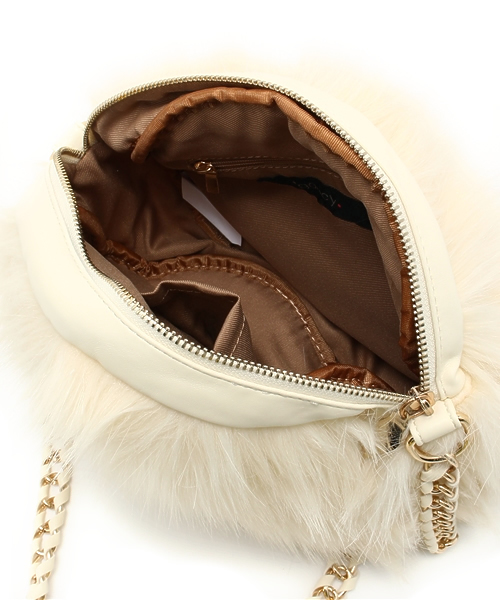 goocy（グーシー）の「フェイクファーまるポシェット（ショルダーバッグ・レディース・ピンク/アイボリー/ブラック・FREE）」の9枚目の写真