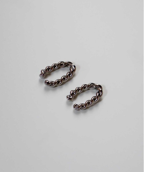 y/m by sawa(イムバイサワ)の「SAWA×y/mチェーンロングイヤカフセット(イヤーカフ・メンズ・シルバー/ゴールド・FREE)」の3枚目の写真