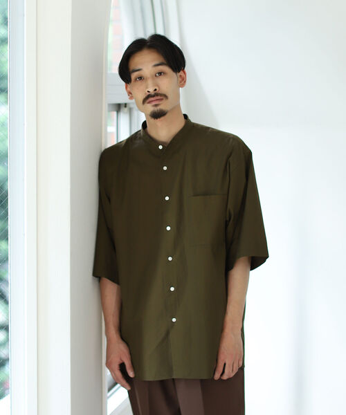 BEAMS（ビームス）の「BEAMS / バンドカラー イージー 5分袖 シャツ（シャツ/ブラウス・メンズ・ベージュ/ネイビー/オリーブ・MEDIUM/X-LARGE/SMALL/LARGE）」の5枚目の写真