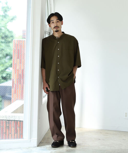 BEAMS（ビームス）の「BEAMS / バンドカラー イージー 5分袖 シャツ（シャツ/ブラウス・メンズ・ベージュ/ネイビー/オリーブ・MEDIUM/X-LARGE/SMALL/LARGE）」の7枚目の写真