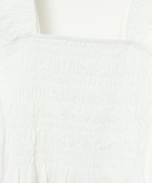 SHEER flow(シアーフロウ)の「【インフルエンサー Lizプロデュースアイテム】シャーリングブラウス(シャツ/ブラウス・レディース・ブラック/ホワイト・FREE)」の13枚目の写真