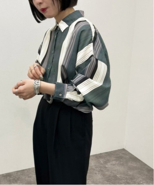 apres jour mignon(アプレジュールミニョン)の「アソート柄シャツ【ZOZOTOWN限定アイテム】(シャツ/ブラウス・レディース・ベージュ/ブラック系その他/アイボリー/ライトベージュ・X-LARGE/フリー)」の7枚目の写真