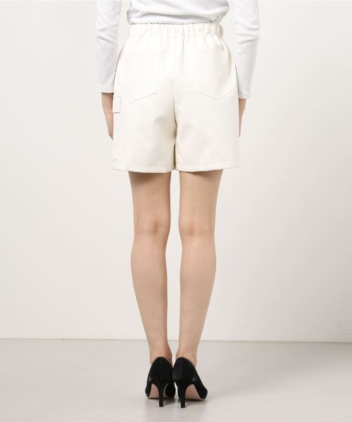Figments(フィグメンツ)の「合皮ショートパンツ(その他パンツ・レディース・ホワイト/ブラック・SMALL/MEDIUM)」の13枚目の写真