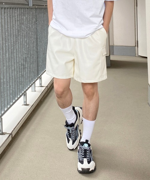 Figments(フィグメンツ)の「合皮ショートパンツ(その他パンツ・レディース・ホワイト/ブラック・SMALL/MEDIUM)」の17枚目の写真