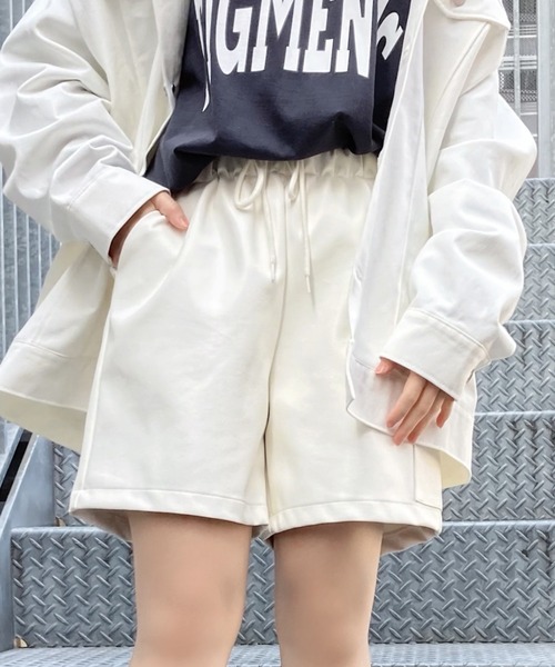 Figments(フィグメンツ)の「合皮ショートパンツ(その他パンツ・レディース・ホワイト/ブラック・SMALL/MEDIUM)」の18枚目の写真