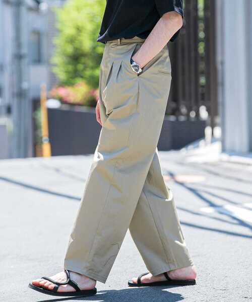 ITEMS URBANRESEARCH（アイテムズ アーバンリサーチ）の「2タック ワイドパンツ（その他パンツ・メンズ・ブラック/ダークグレー/グレー/ベージュ・MEDIUM/SMALL/LARGE）」の6枚目の写真