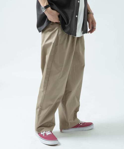 ITEMS URBANRESEARCH（アイテムズ アーバンリサーチ）の「2タック ワイドパンツ（その他パンツ・メンズ・ブラック/ダークグレー/グレー/ベージュ・MEDIUM/SMALL/LARGE）」の11枚目の写真