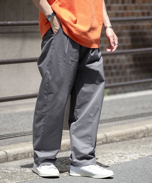 ITEMS URBANRESEARCH（アイテムズ アーバンリサーチ）の「2タック ワイドパンツ（その他パンツ・メンズ・ブラック/ダークグレー/グレー/ベージュ・MEDIUM/SMALL/LARGE）」の20枚目の写真