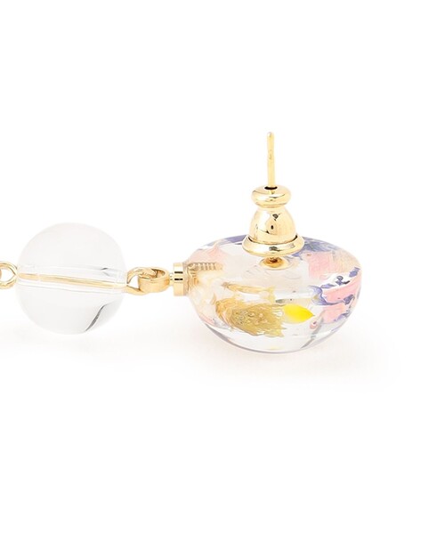 ANEVER（アンエバー）の「FLOWER BALL DROPPED ピアス（ピアス（両耳用）・レディース・ホワイト系・F）」の4枚目の写真