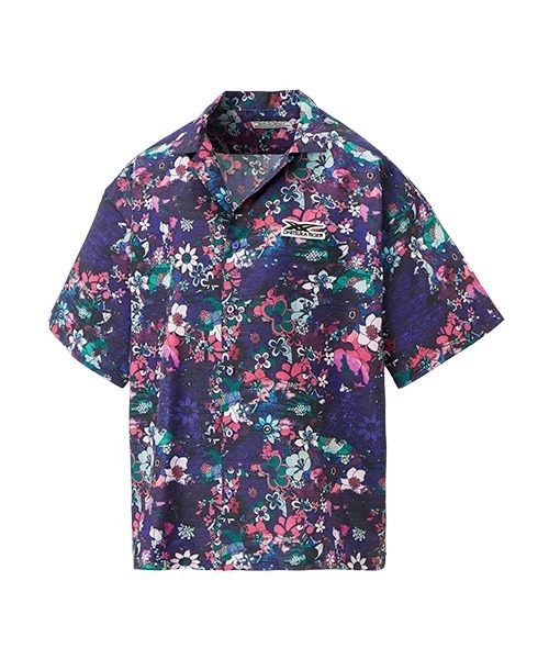 【試着のみ美品】Onitsuka Tiger 総柄 半袖 オープンカラーシャツ Onitsuka Tiger（オニツカタイガー）の「P SS SHIRT（シャツ