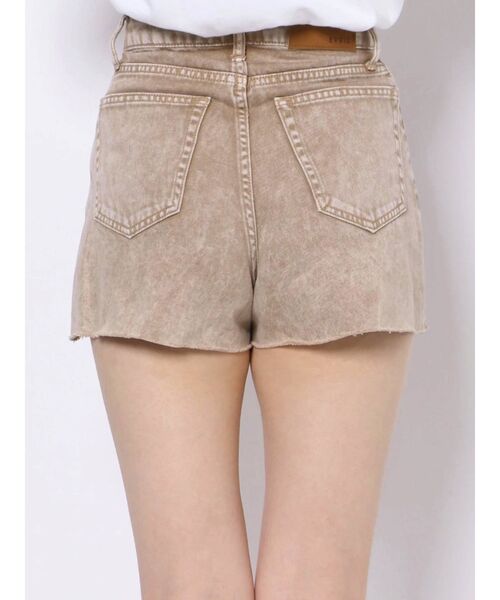 EVRIS（エヴリス）の「BASICデニムショートパンツ（デニムパンツ・レディース・カーキ/ベージュ/ブラウン・SMALL/MEDIUM）」の15枚目の写真